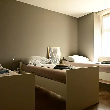 ゲストハウス Rock プーラ